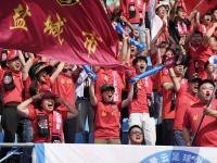 IM电竞-欧冠联赛热闹开启，球迷热情高涨！