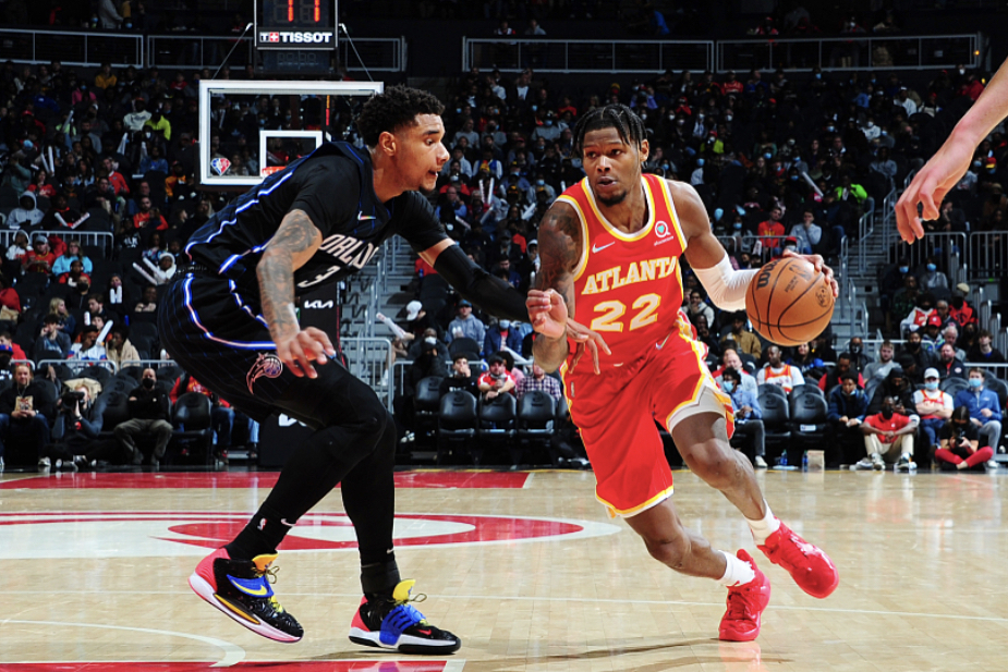 国王守住主场,击败老鹰取得胜利 国王守住主场,击败老鹰取得胜利