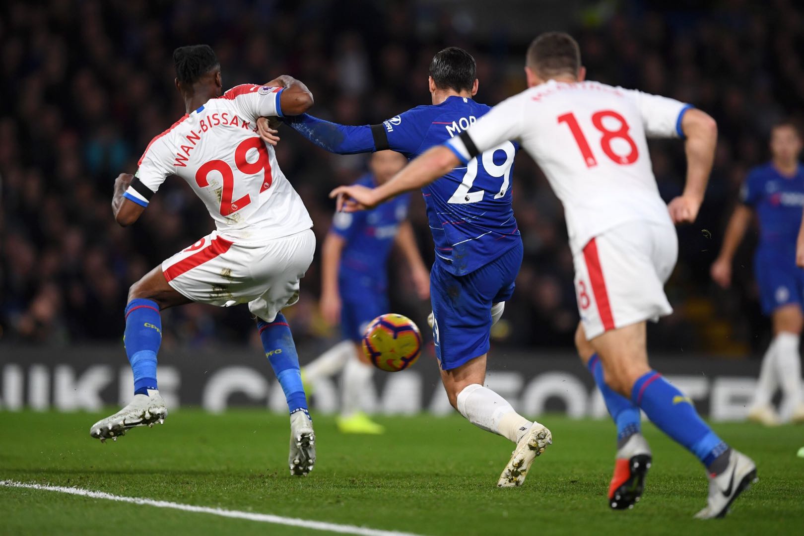 包含莫拉塔连续破门，马竞豪取胜利的词条