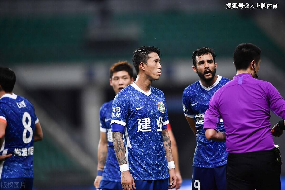 江苏苏宁险胜青岛黄海,河南建业战平河北中基的简单介绍 江苏苏宁险胜青岛黄海,河南建业战平河北中基的简单介绍