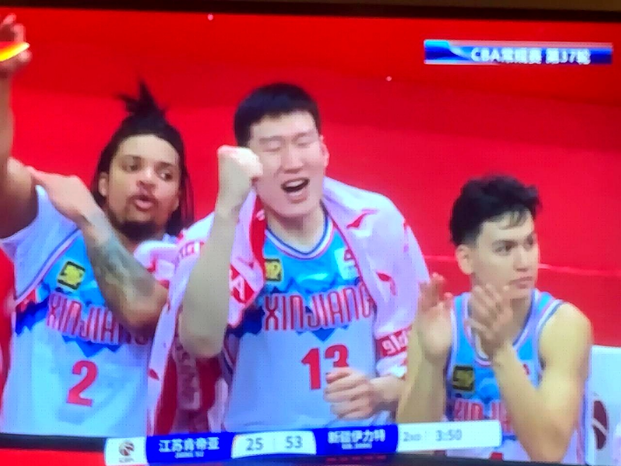 新疆男篮出色发挥，连胜迎来胜利的简单介绍