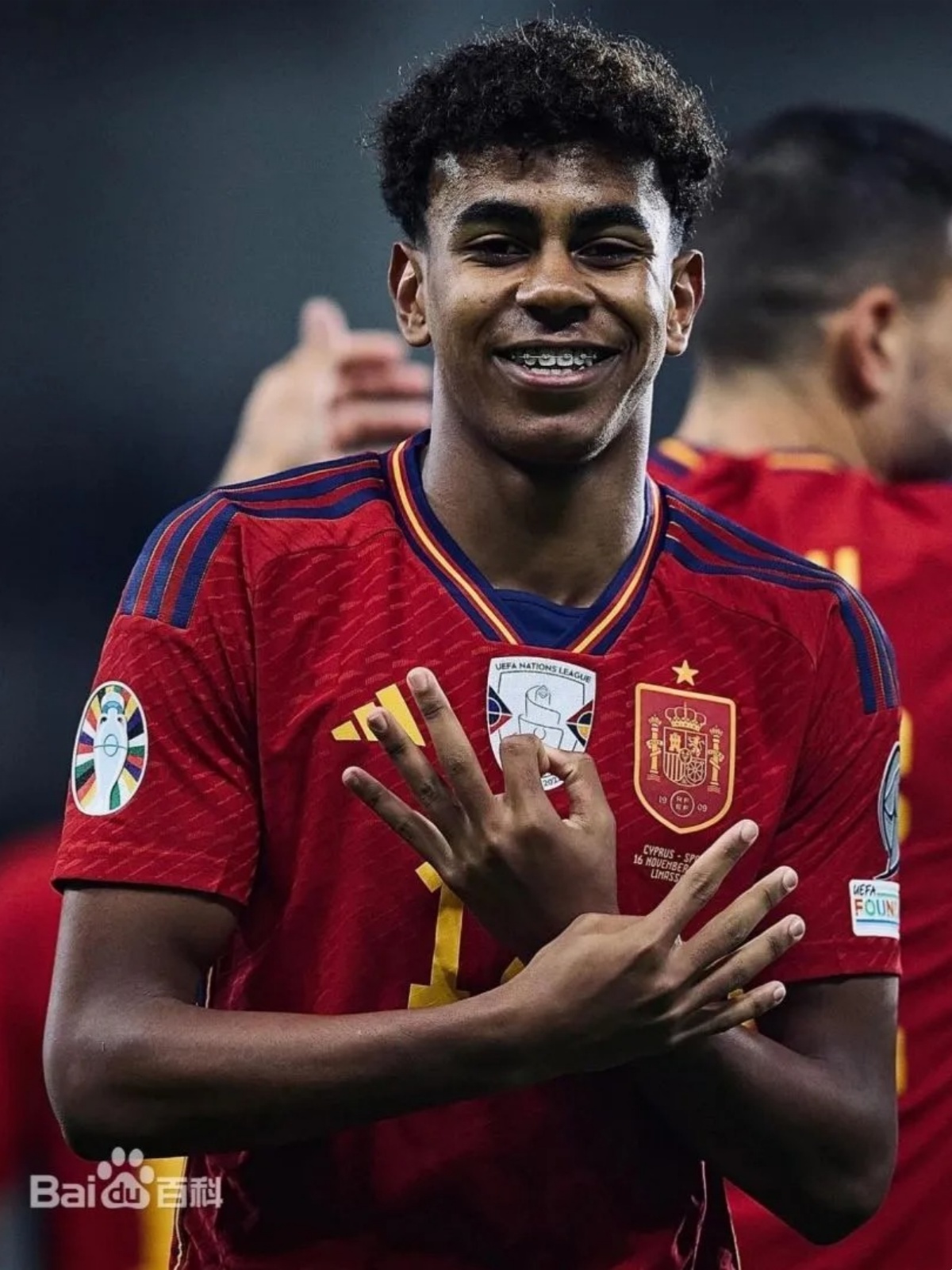 西班牙国家队门将出色表现助球队取得胜利