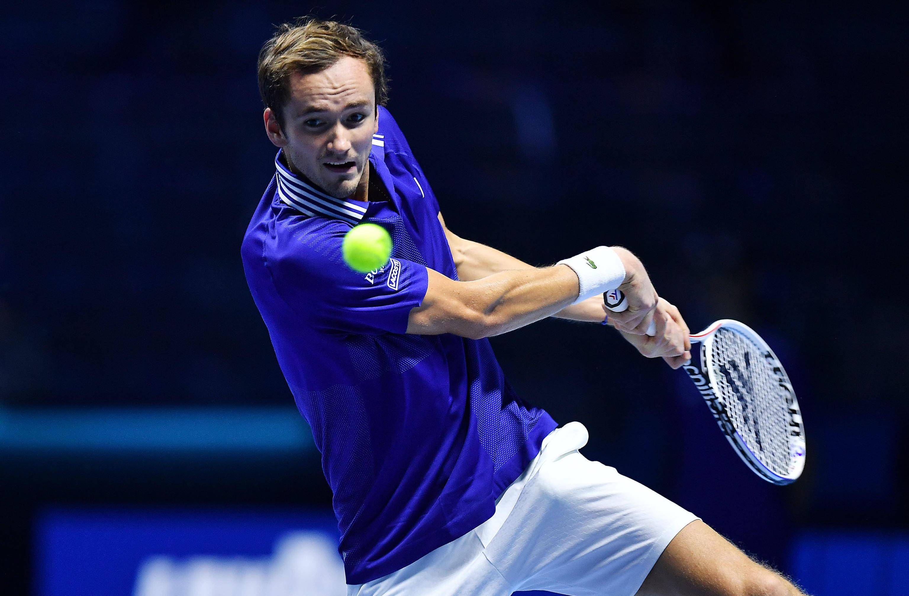 世界网球队翻盘美国网球队，梅德韦杰夫惊艳世界的简单介绍