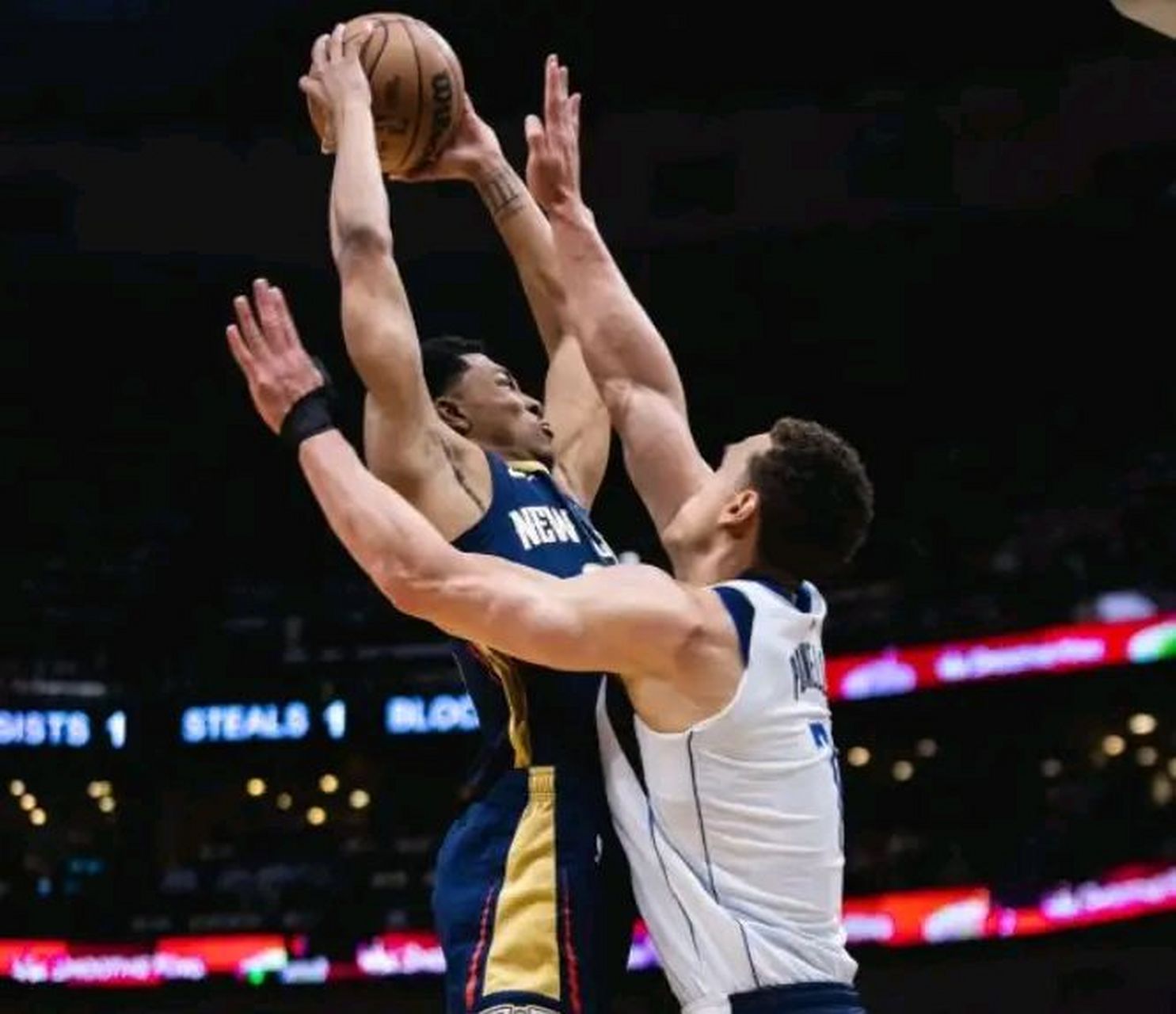 火箭完胜独行侠,麦科勒姆高光表现的简单介绍 火箭完胜独行侠,麦科勒姆高光表现的简单介绍