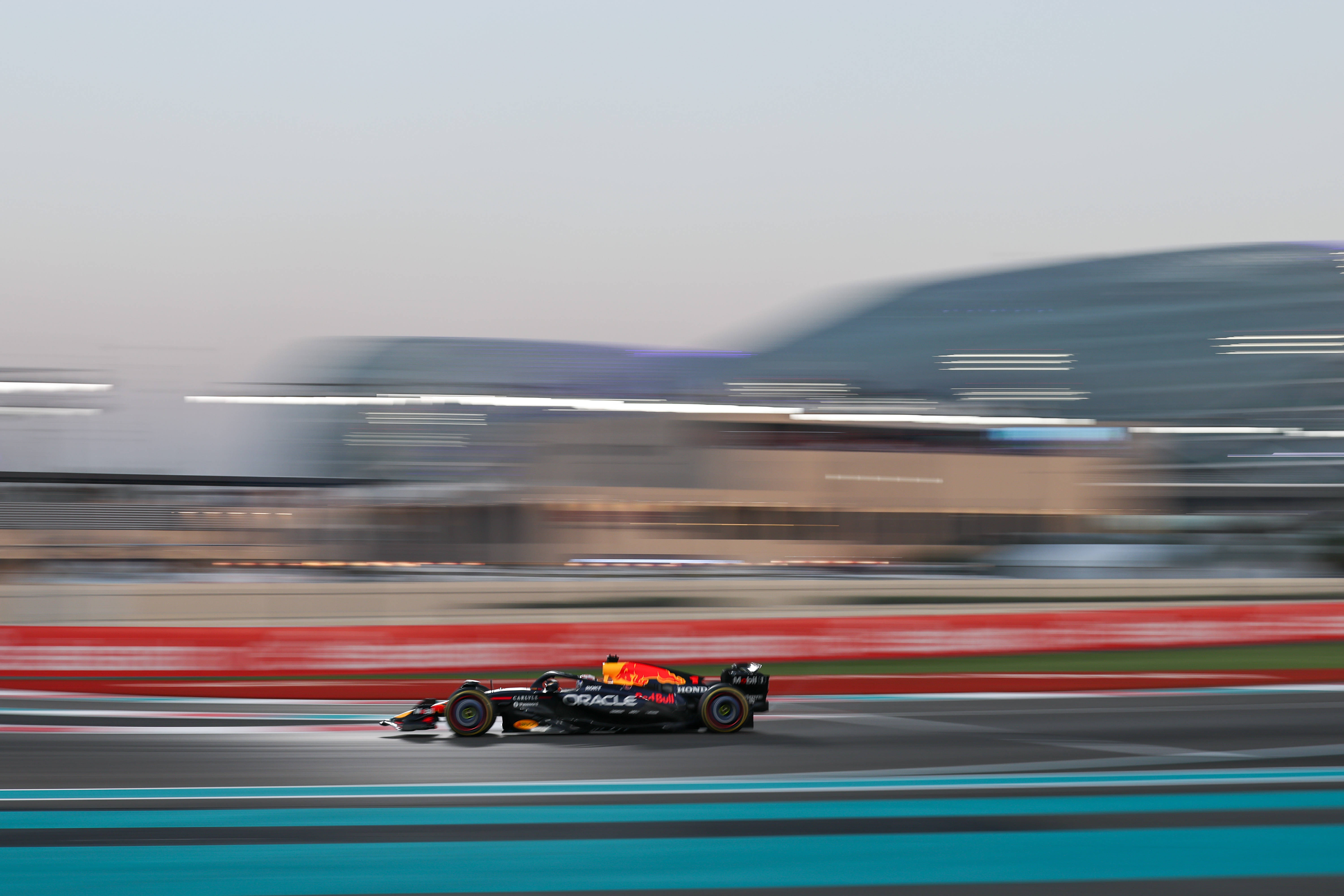 迈凯伦翻盘红牛车队，诺里斯点燃赛场