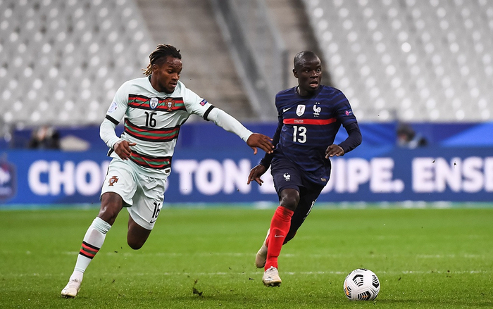 中国队险胜法国队，李梓嘉刷新纪录