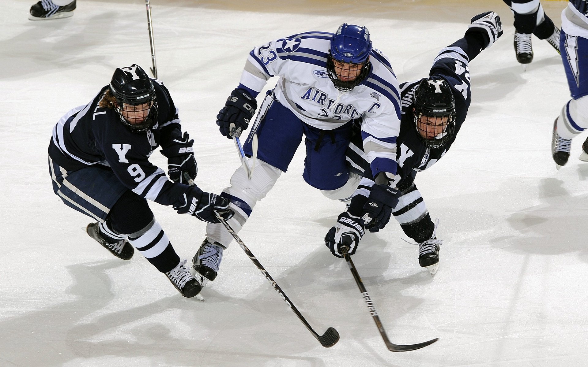 奥利维耶爆发撕裂蓝军防线，巴黎铁血防守锁死切尔西反击命脉